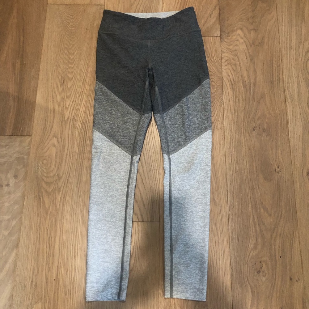 Outdoor voices springs 7/8 leggings in graphite ash dove
